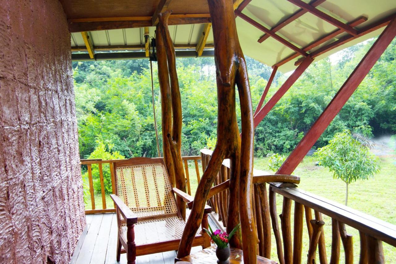 Anushka Nera Nature House Сигирия Стая снимка