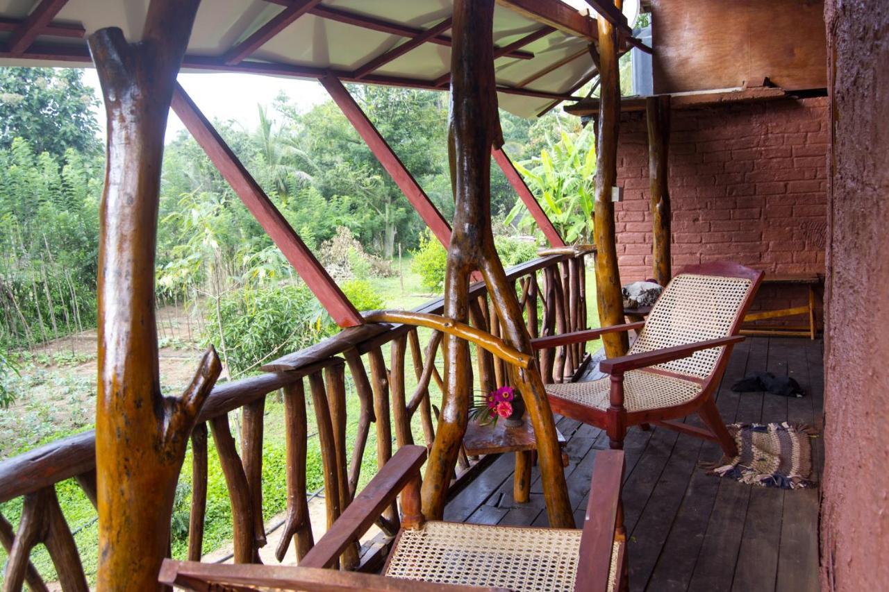Anushka Nera Nature House Сигирия Стая снимка